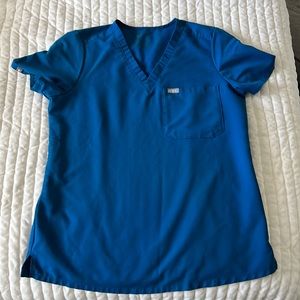 Figs One Pocket scrub top